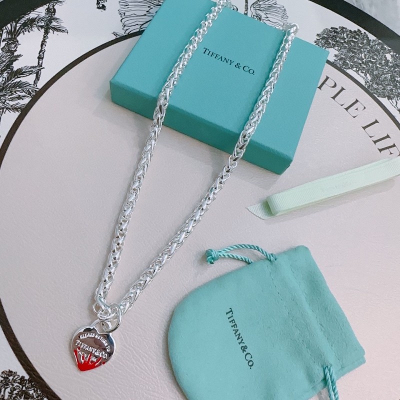 T*f*ny necklaces